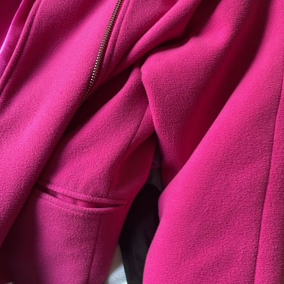 Jennifer Lopez pink jackets - Picture 6 of 12